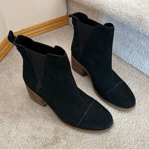 Women’s black Toms boots -size 9.5